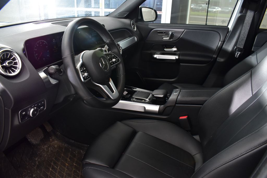 2021 Mercedes-Benz GLB 250 11