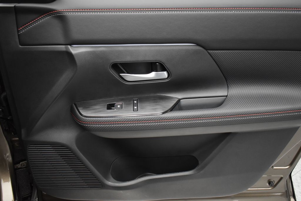 Thumbnail: 2026 Nissan Kicks - 23