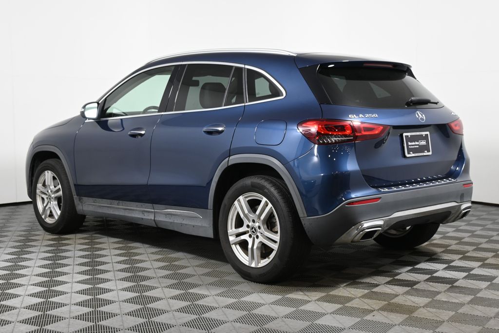 Thumbnail: 2022 Mercedes-Benz GLA - 8