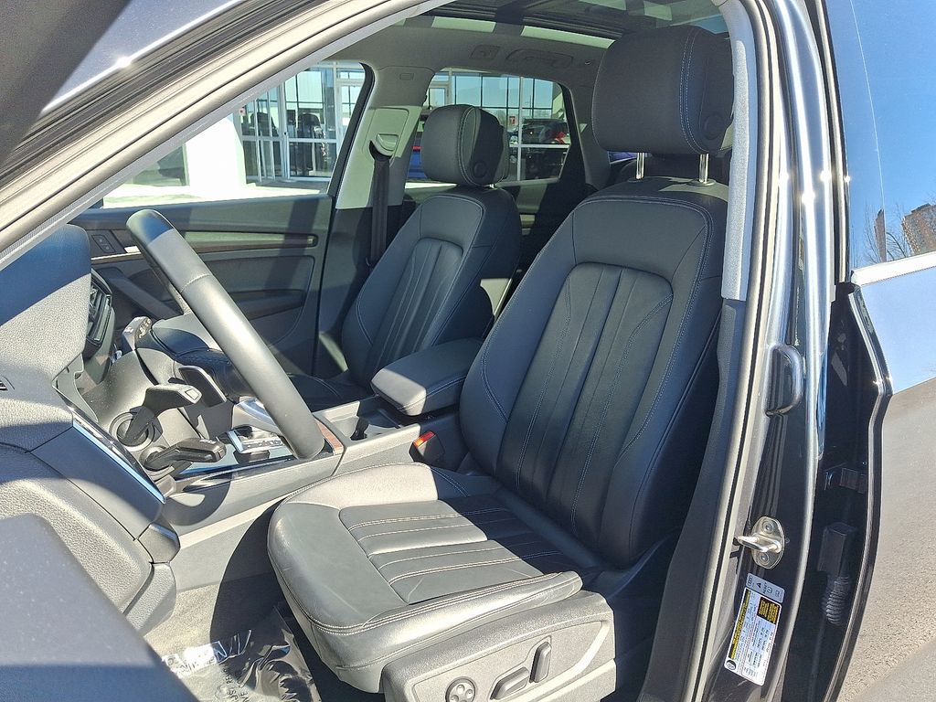 Thumbnail: 2023 Audi Q5 - 13