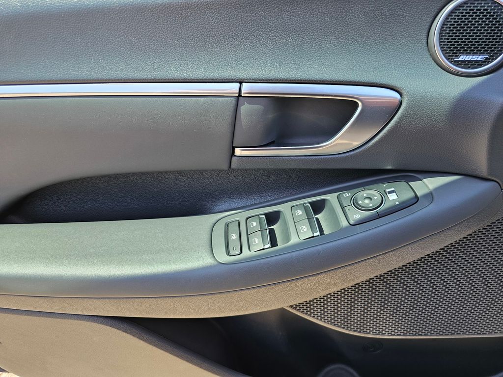 Certified Used 2022 Blue Hyundai SEL Plus image 22