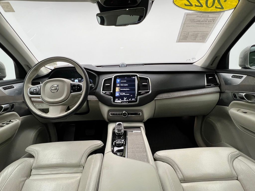 Thumbnail: 2022 Volvo XC90 - 11