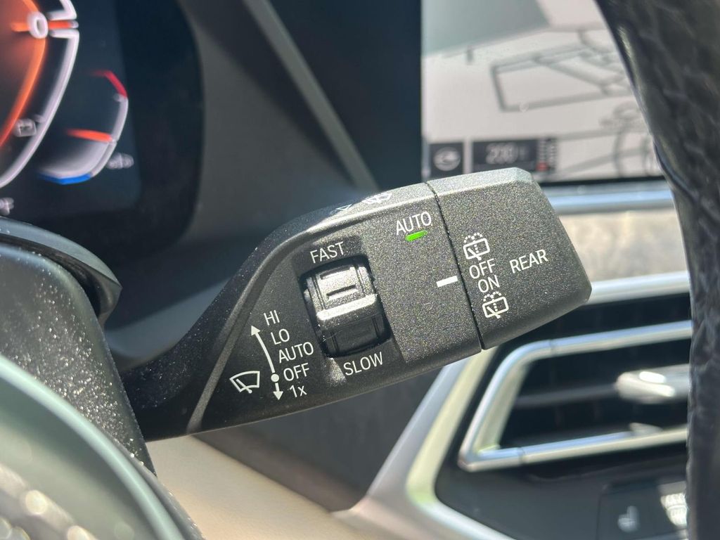 2022 BMW X5 xDrive40i 12