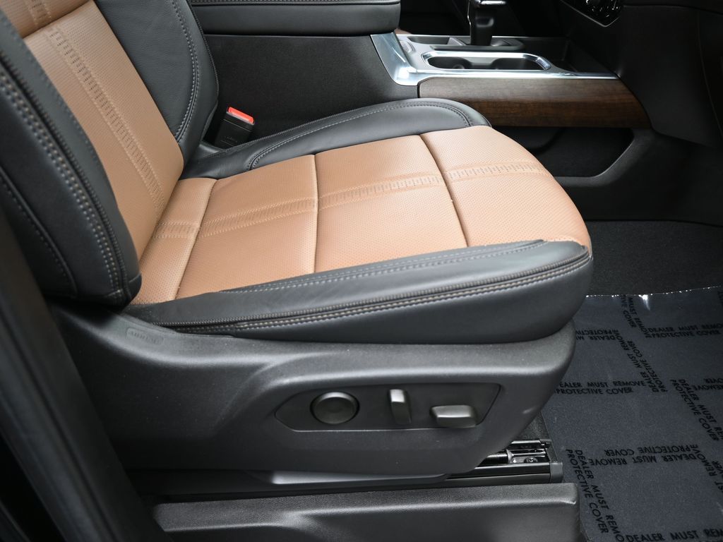 Used 2025 Black Chevrolet High Country image 50