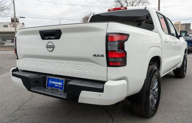 2025 Nissan Frontier SV - 5