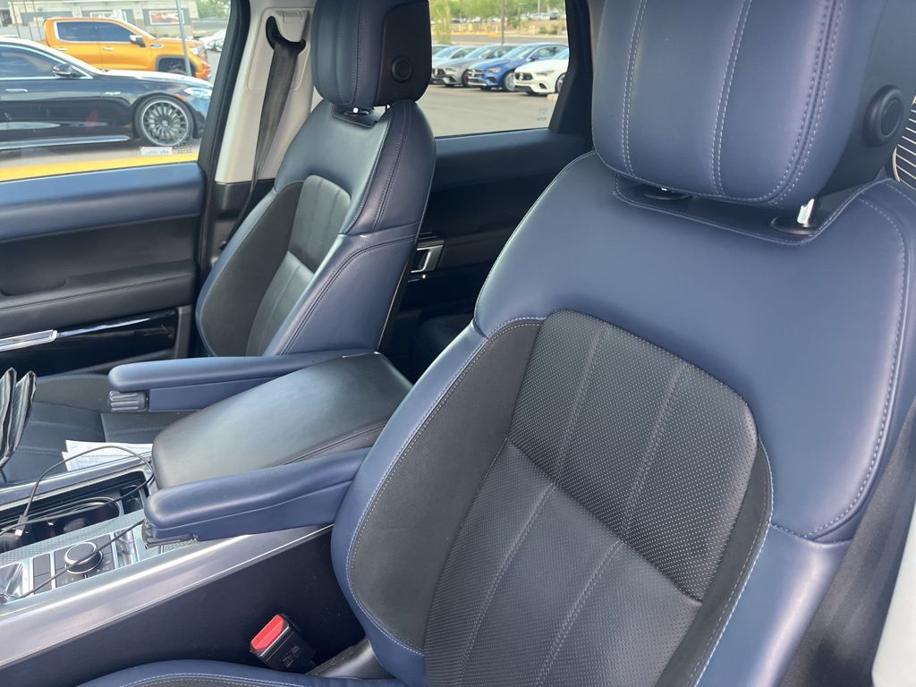 Thumbnail: 2020 Land Rover Range Rover Sport - 6