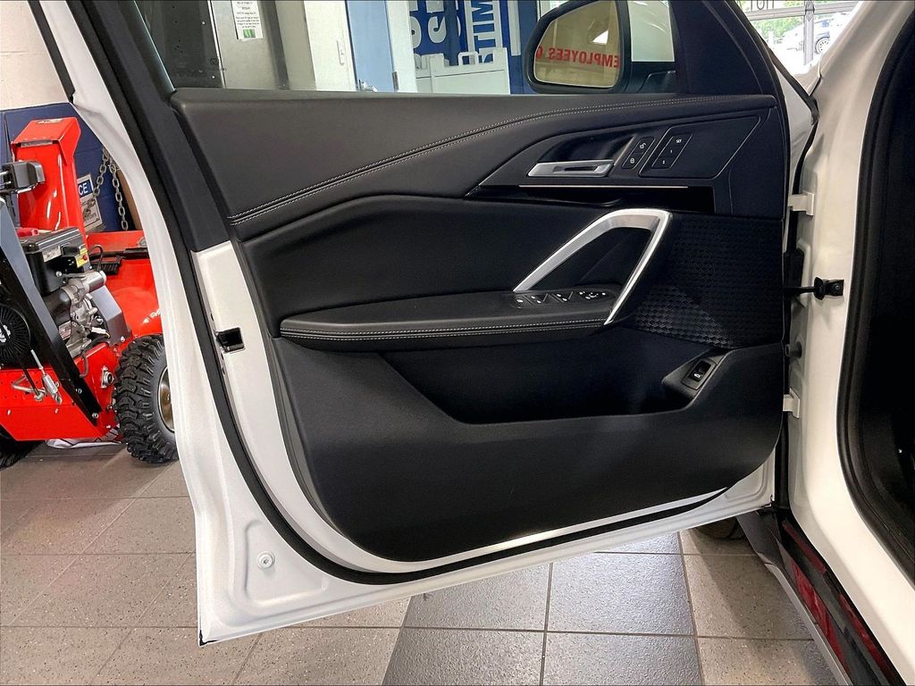 2026 BMW X1 — photo 9