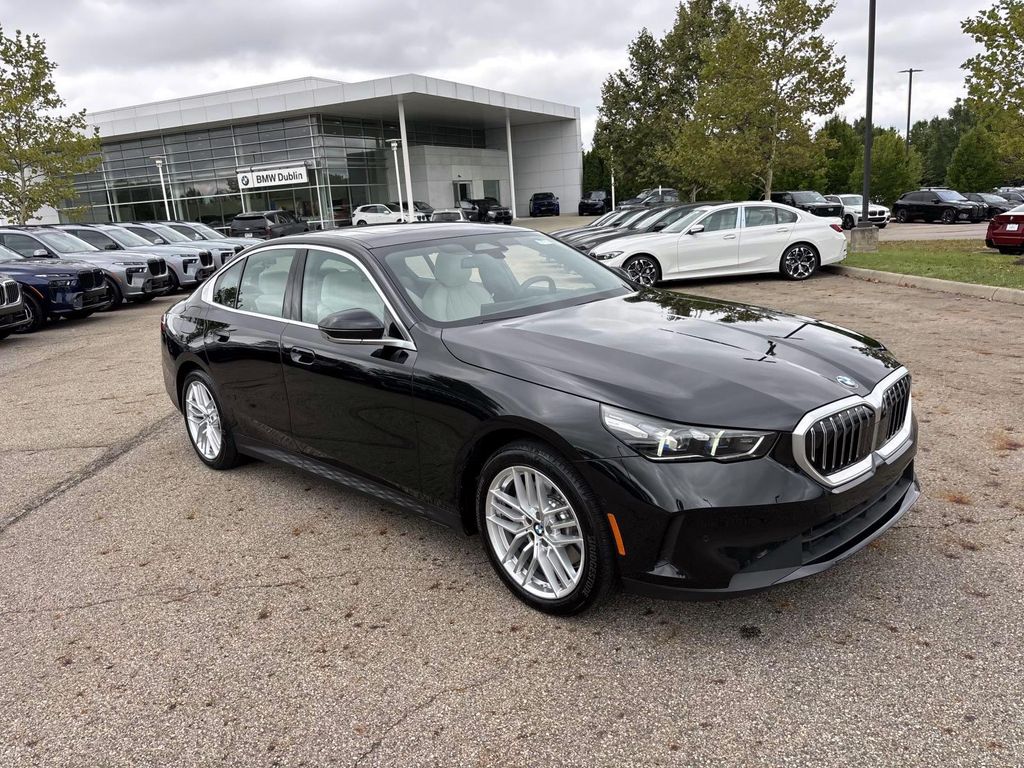 /2025 BMW 530