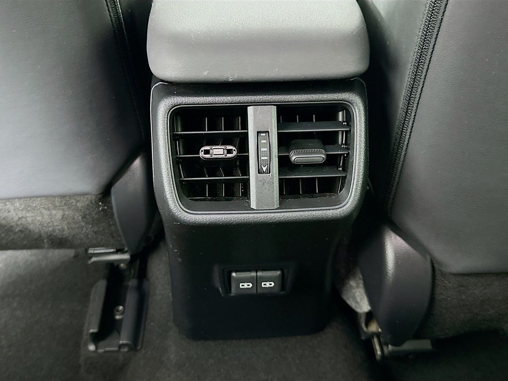 Thumbnail: 2021 Lexus UX - 26