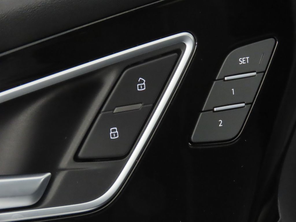 Thumbnail: 2023 Audi Q4 e-tron - 29