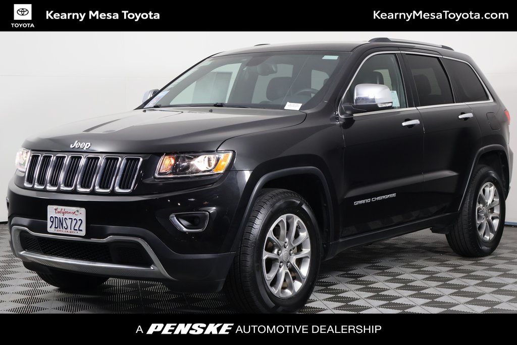 Brilliant Black Crystal Pearlcoat 2015 Jeep Grand Cherokee SUV / Crossover 4X2 8-Speed Automatic