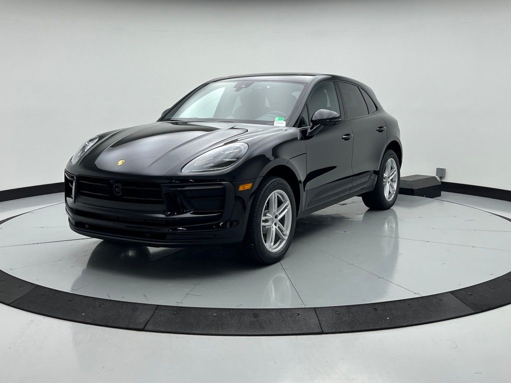 Thumbnail: 2026 Porsche Macan - 1