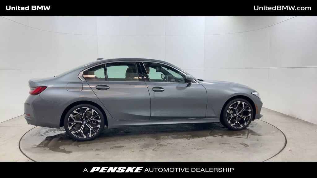 Thumbnail: 2025 BMW 3 Series - 9