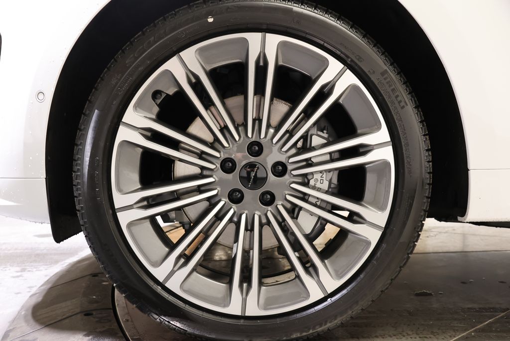 Thumbnail: 2026 Land Rover Range Rover Sport - 9