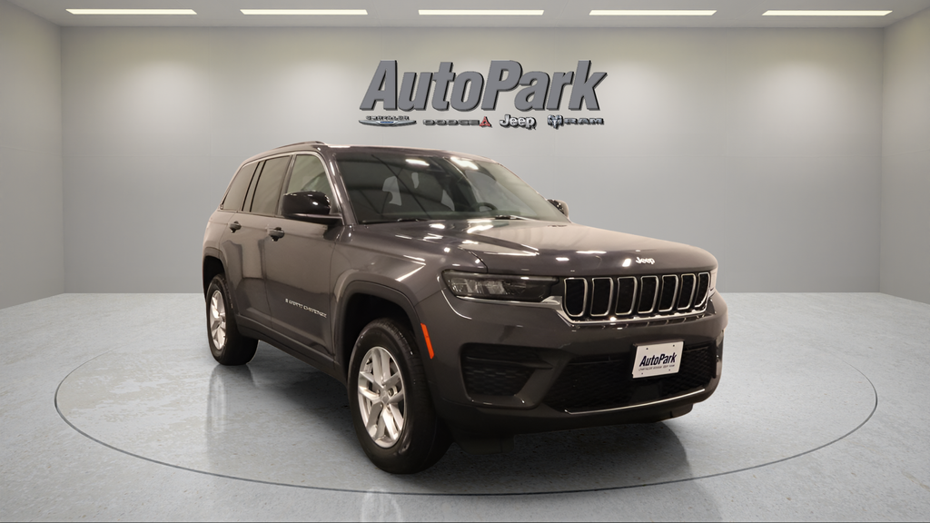 Baltic Gray Metallic Clearcoat 2026 Jeep Grand Cherokee SUV / Crossover Four-Wheel Drive 8-Speed Automatic