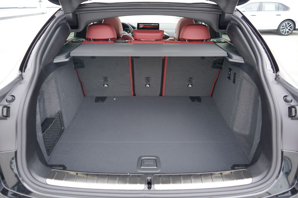 Thumbnail: 2025 BMW X4 - 19