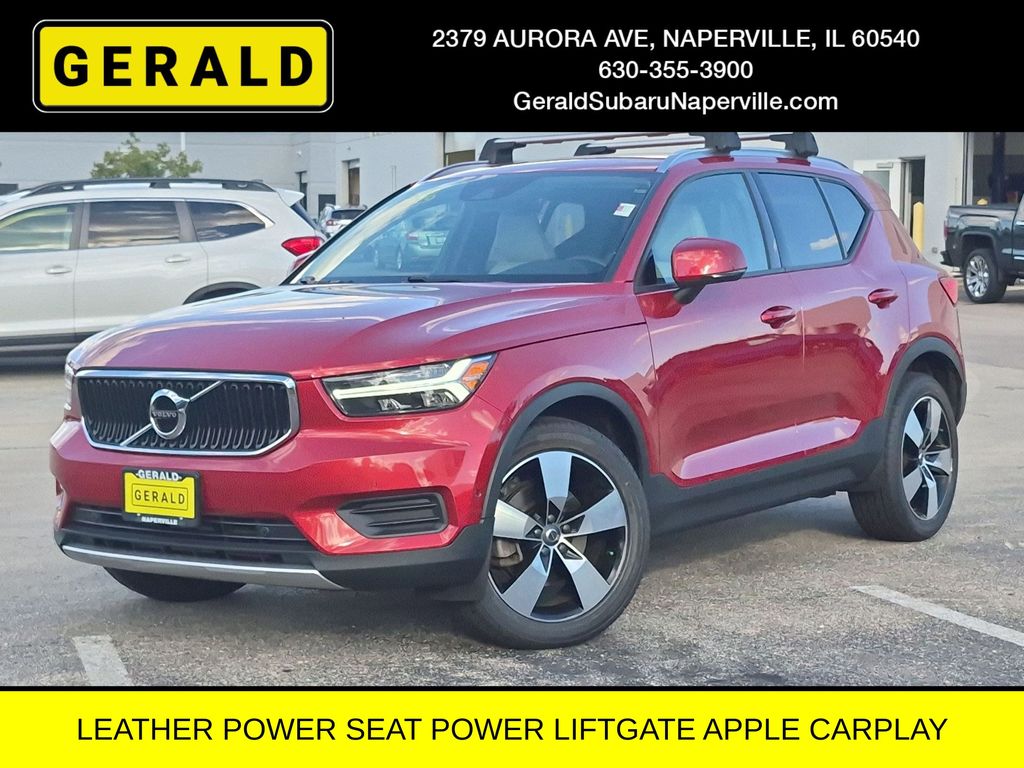 Fusion Red Metallic 2019 Volvo XC40 T4 Momentum FWD SUV / Crossover Front-Wheel Drive Automatic