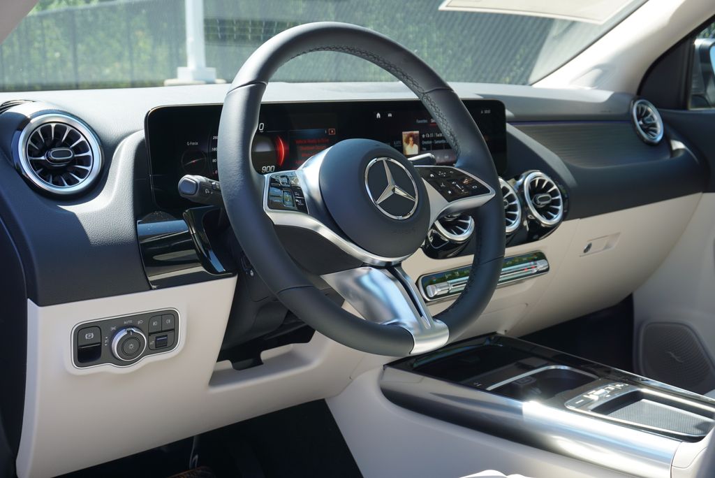 Thumbnail: 2026 Mercedes-Benz GLA - 25