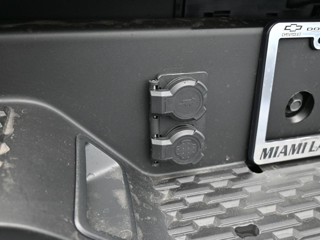 New 2026 Bright White Clearcoat Ram Tungsten image 38