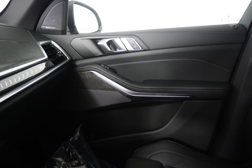2026 BMW X5 xDrive50e 23