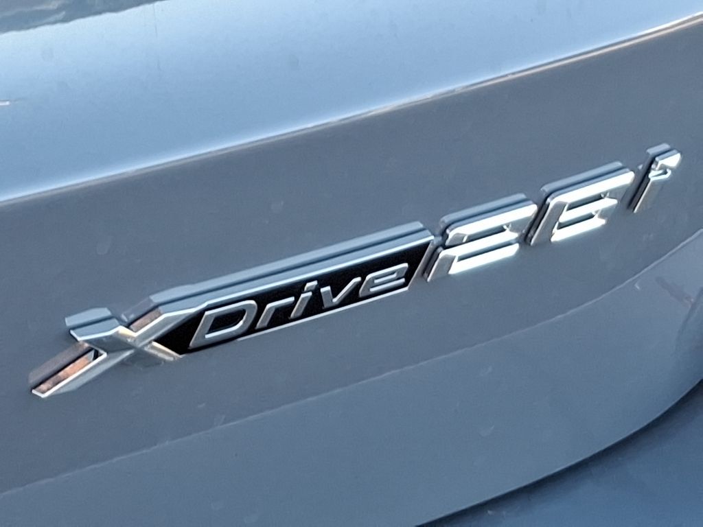 2025 BMW X1 xDrive28i 12