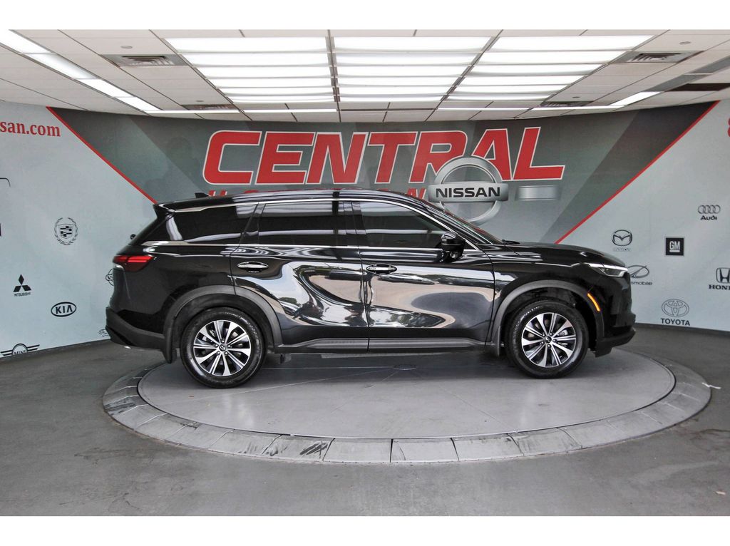 2025 INFINITI QX60 PURE Black at Central Houston Nissan