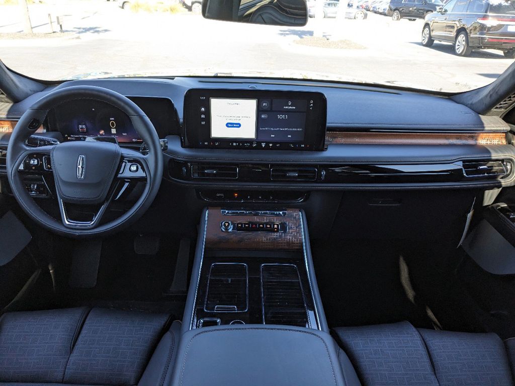 2025 Lincoln Aviator Black Label