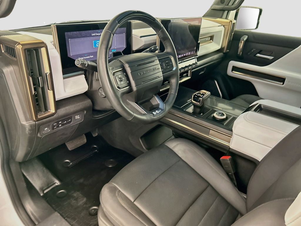 Used 2023 White GMC Edition 1 image 9