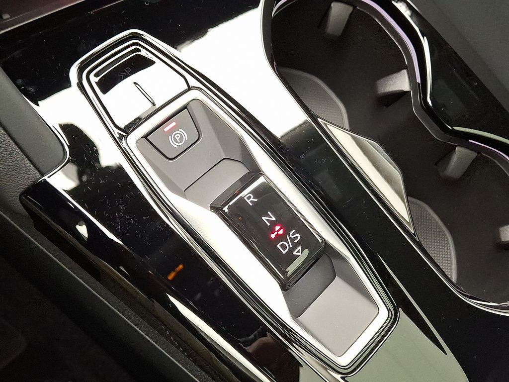 Thumbnail: 2026 Audi Q5 - 10