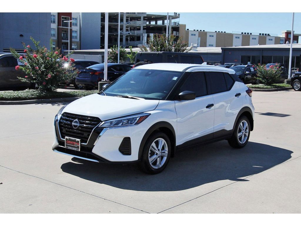 2025 Nissan Kicks Play S White at South Houston Nissan