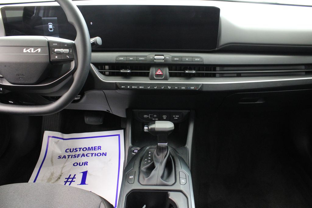 used 2025 Kia K4 car