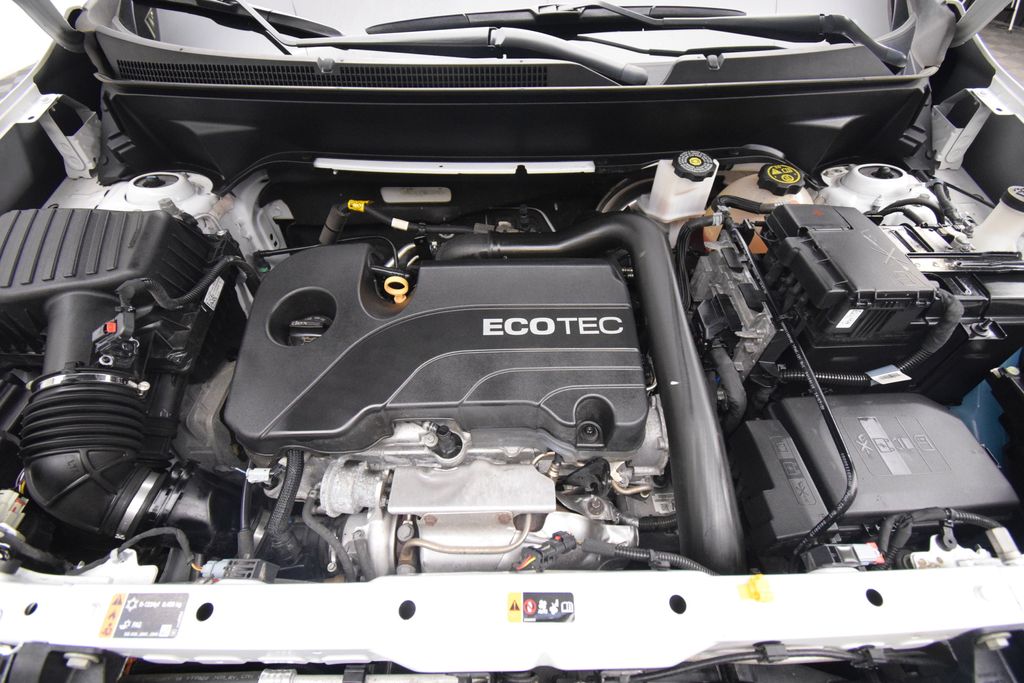 used 2021 Chevrolet Equinox car, priced at $17,100