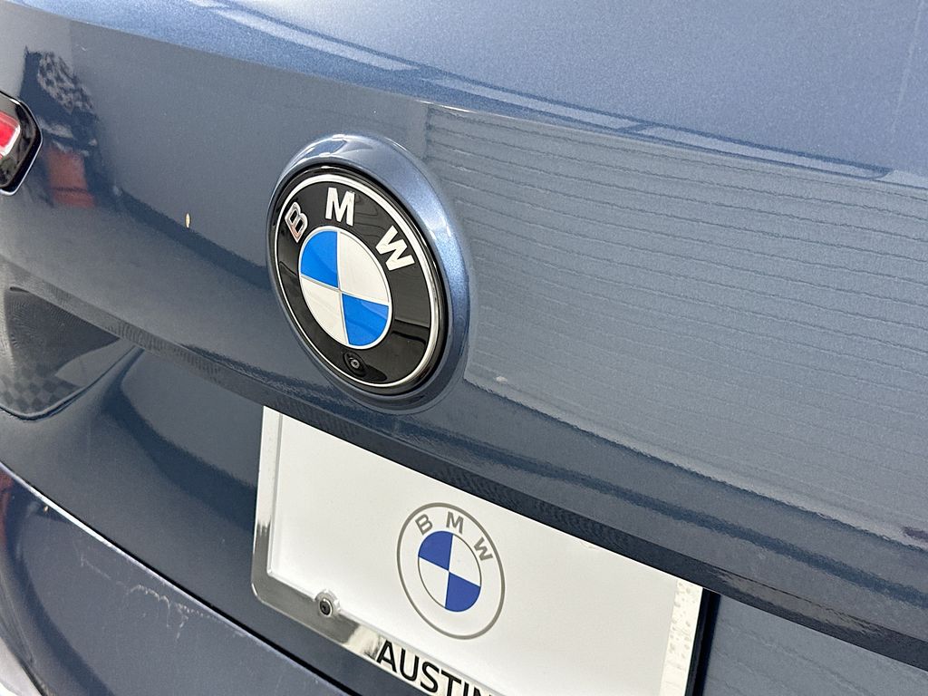 Thumbnail: 2026 BMW iX - 22
