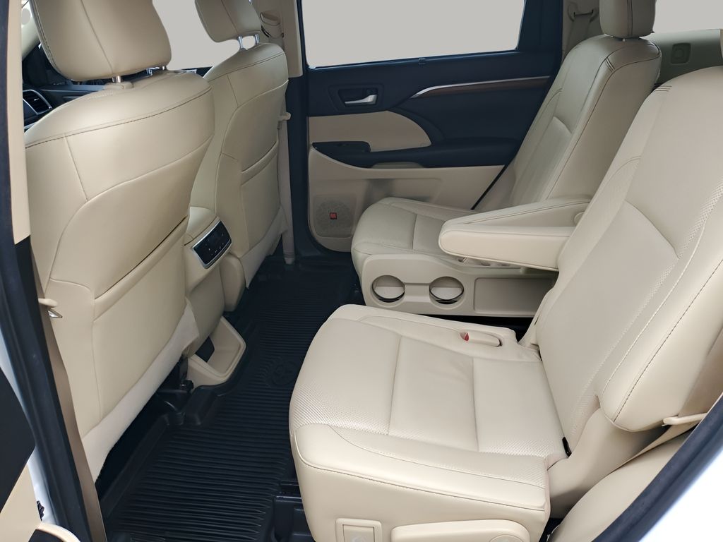 Used Car 2017 Toyota Highlander  Limited For Sale Under $25,000 In Austin, Texas