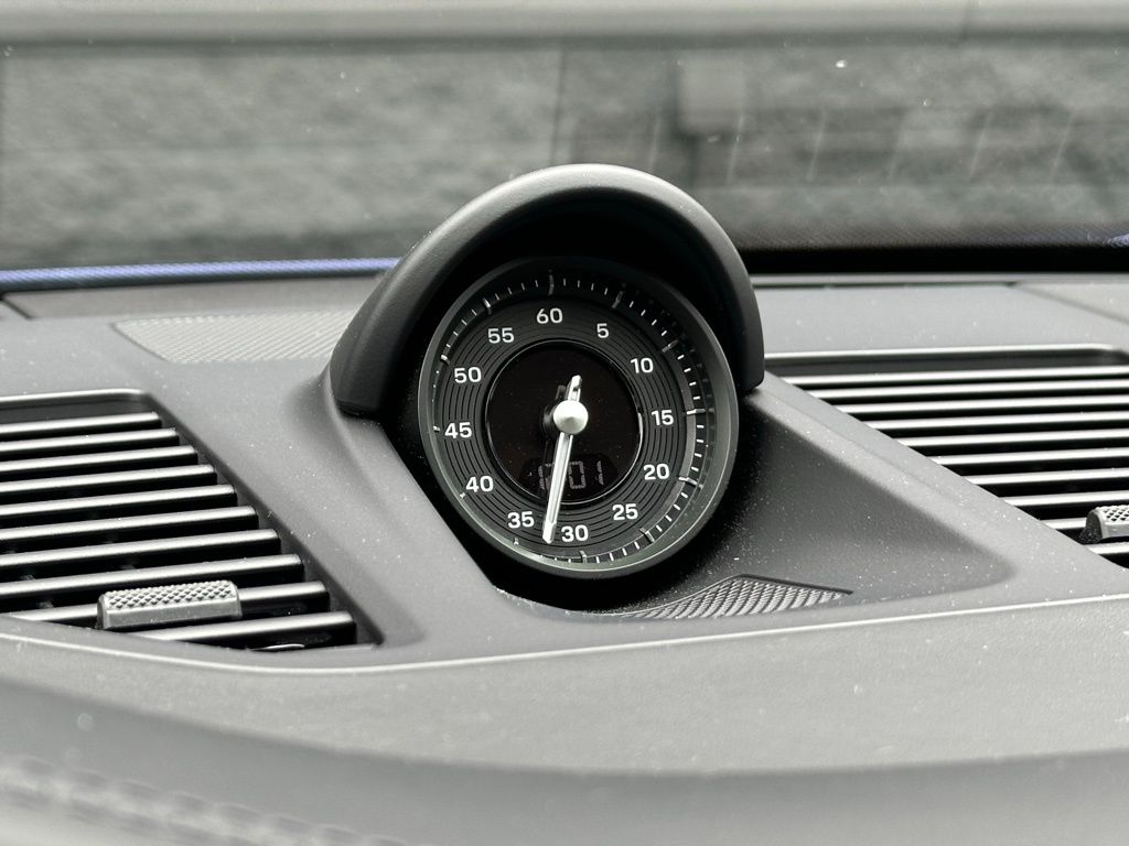 Thumbnail: 2024 Porsche 911 - 28