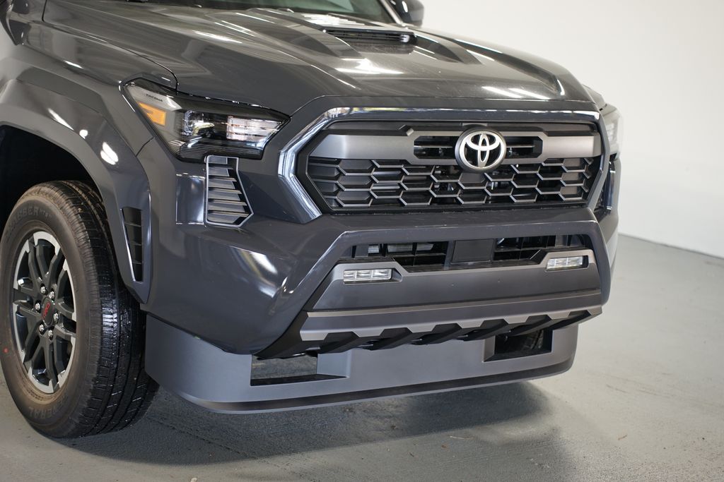 Thumbnail: 2025 Toyota Tacoma - 4