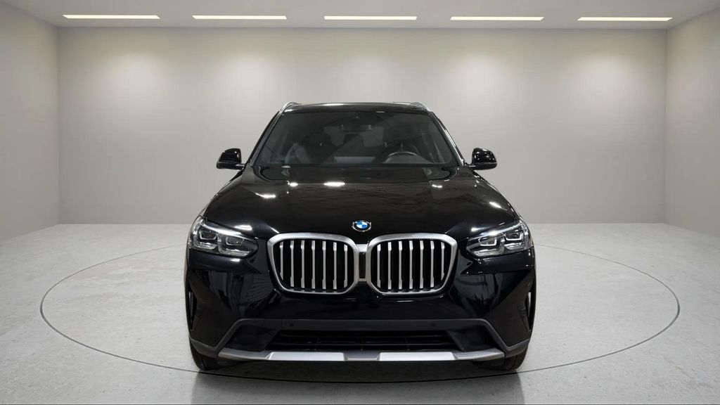Used 2024 Black BMW xDrive30i image 2