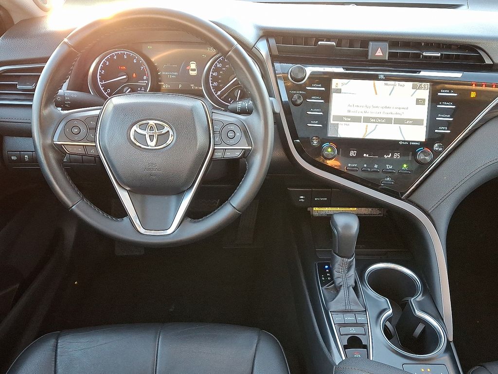 Thumbnail: 2019 Toyota Camry - 12