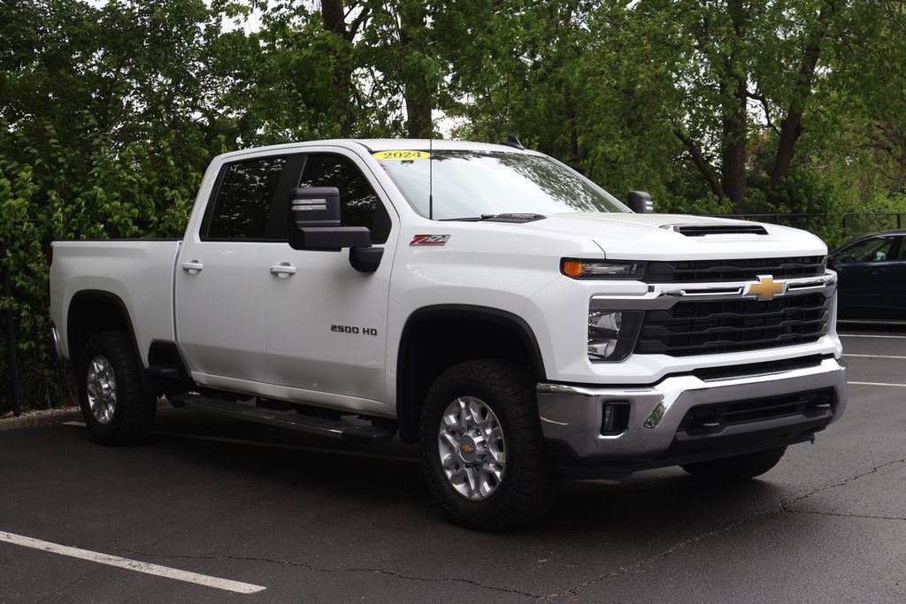 Thumbnail: 2024 Chevrolet Silverado 2500 - 13