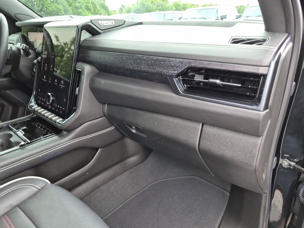 Used Car 2025 Gmc Yukon  At4 Ultimate For Sale Under $100,000 In Austin, Texas
