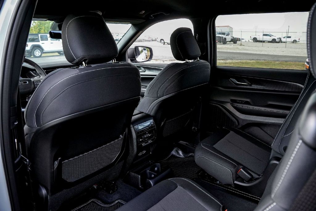 New Car 2025 Jeep Grand Cherokee  Altitude X For Sale Under $40,000 In Taylor, Texas