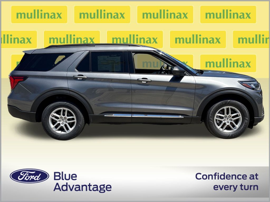 Certified Used 2025 Gray Ford Active image 4