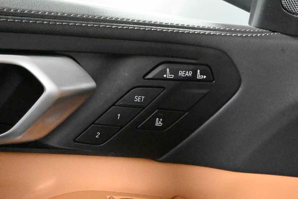 Thumbnail: 2024 BMW X7 - 30