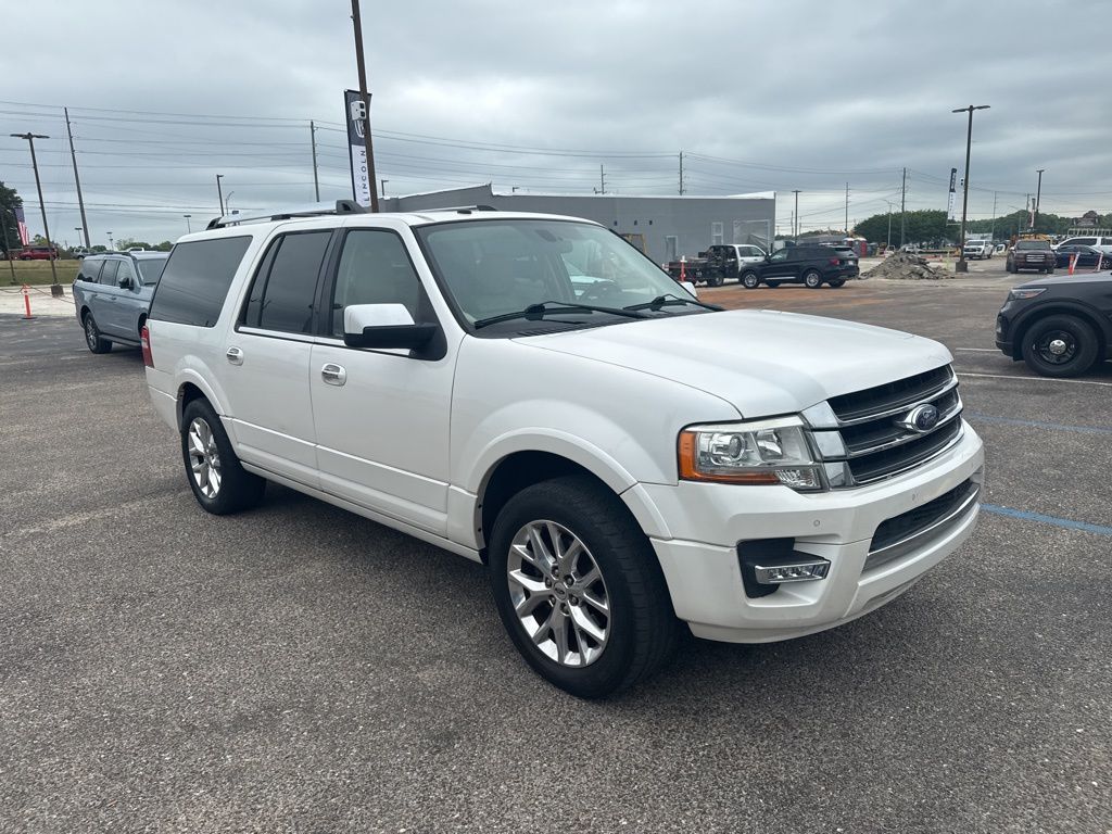 2017 White Platinum Metallic Tri-Coat Ford Expedition EL Limited RWD SUV