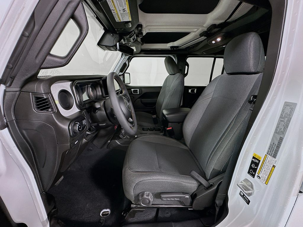 Thumbnail: 2024 Jeep Gladiator - 20