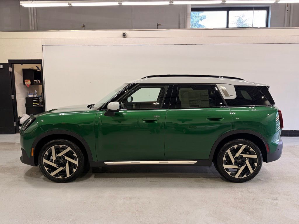 Thumbnail: 2027 MINI Cooper Countryman - 2