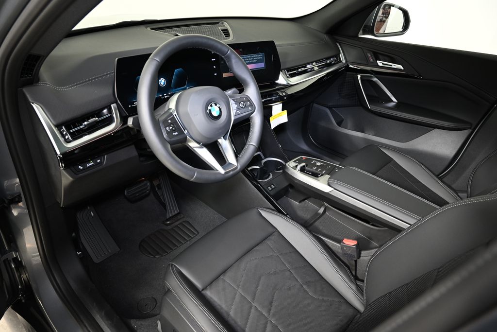 Thumbnail: 2025 BMW X2 - 15