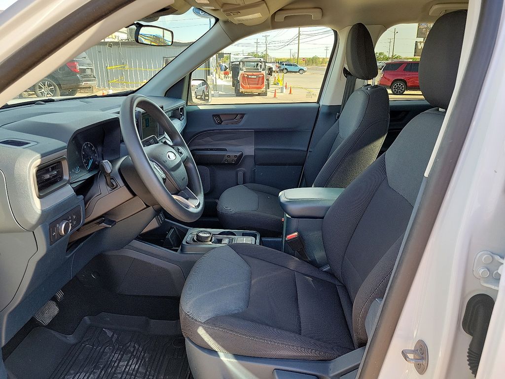 Used 2022 White Ford XL image 19