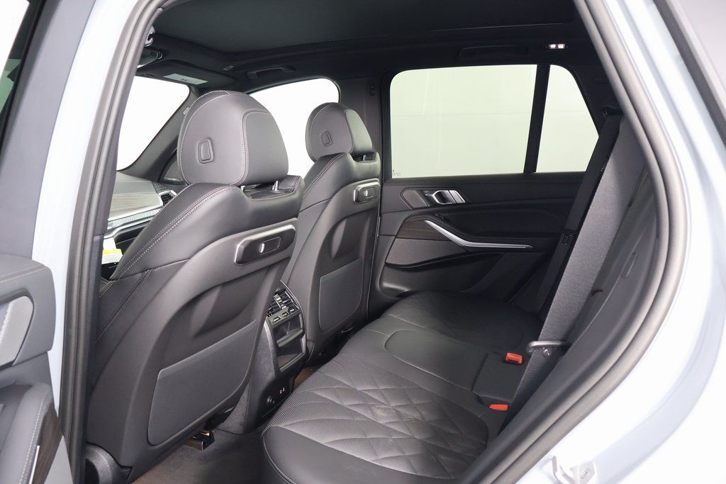 Thumbnail: 2026 BMW X5 - 6