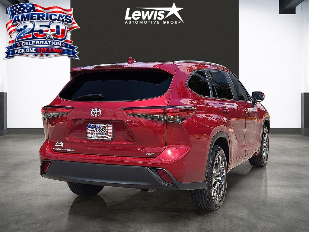 Used 2023 Toyota Highlander XLE For Sale in Farmington, AR